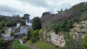 Photo 40- click for photo gallery